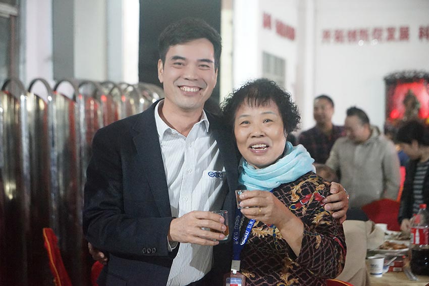 茄子影院成人污版家宴